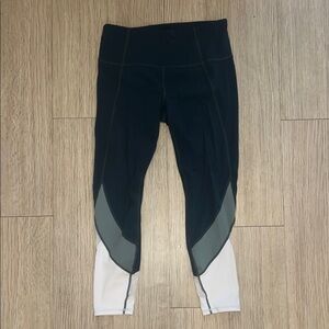 Athleta Size Medium Green Colorblock Leggings